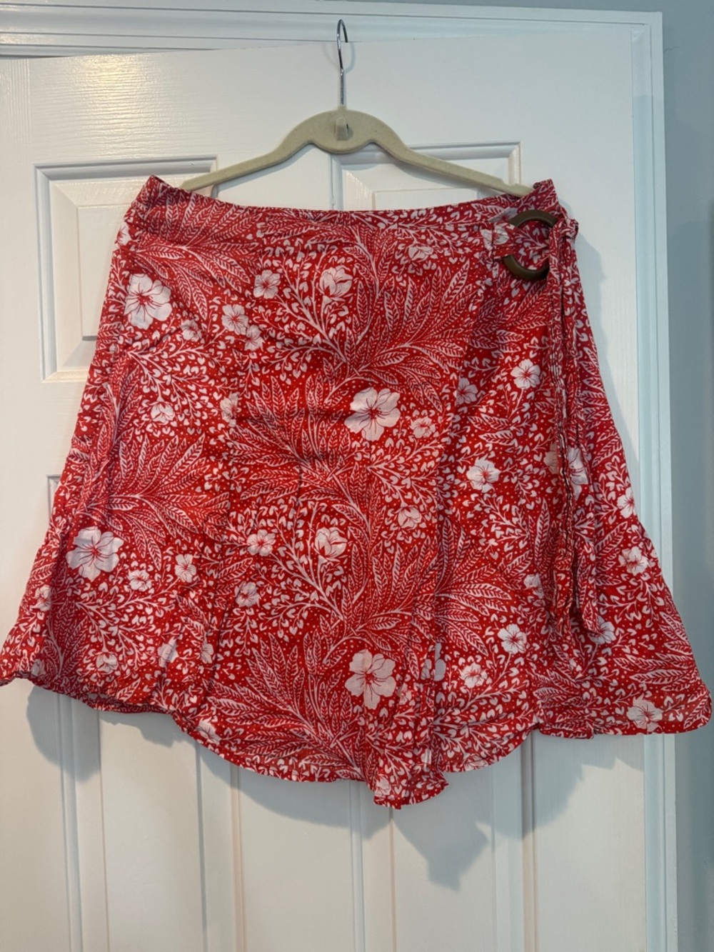 Ann Taylor Orange/Red and White Floral Skirt